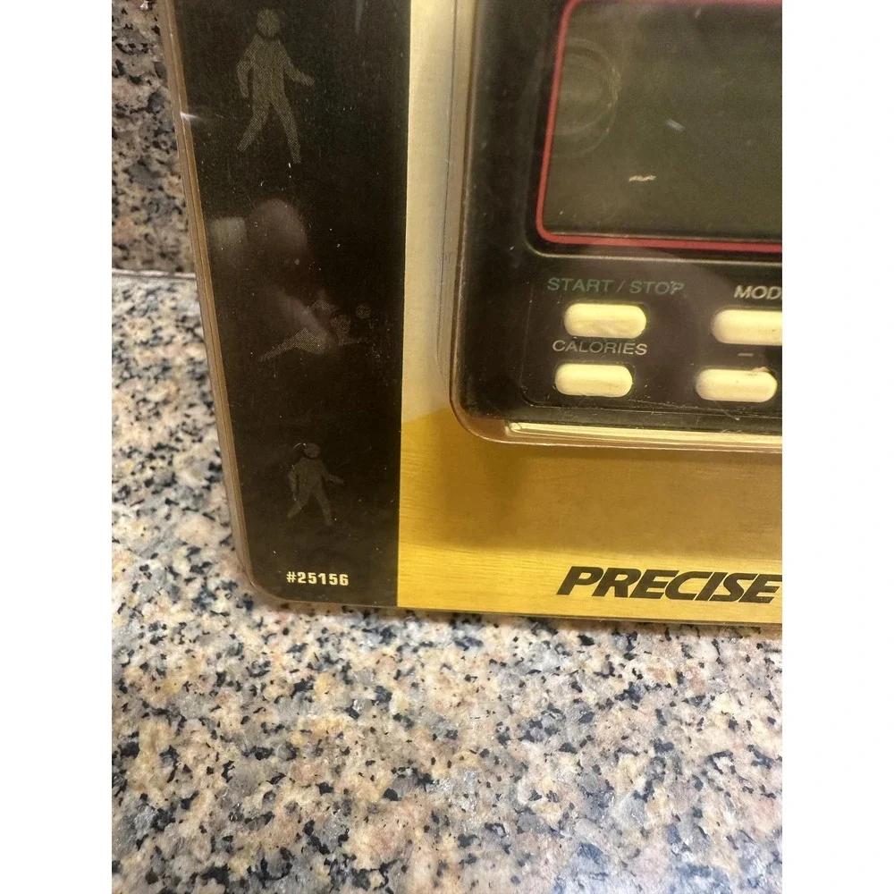 VTG Precise Ultra Step II‎ Electronic Pedometer Clip-On Calorie Counter Walking